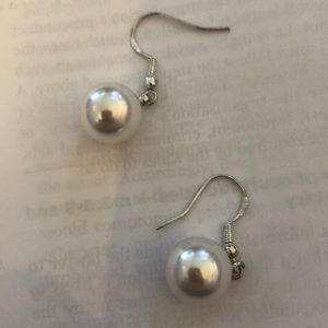 Never Worn Pearl Drop Earrings
